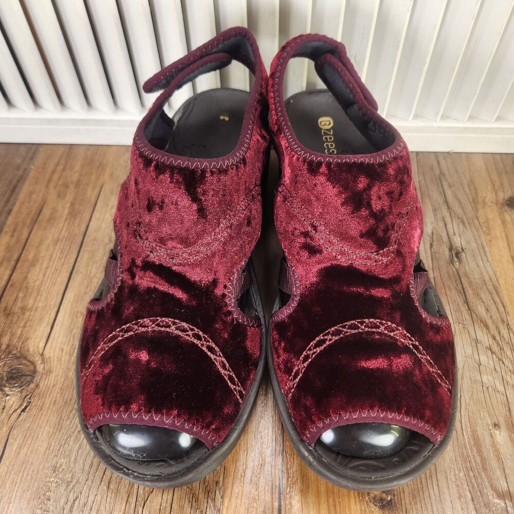 Bzees "Dream" Burgundy Velvet Open-Toe Sandals Size 10W